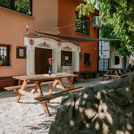 Апартаменты Juliana Wine Retreat Nechory Prusanky